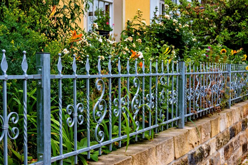 Metal Fence Construction in Pearland, TX