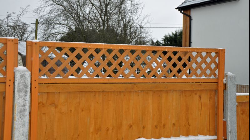 Lattice with Decorative Finishes